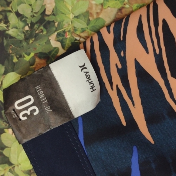 Hurley board shorts size 30 - Picture 2 of 6